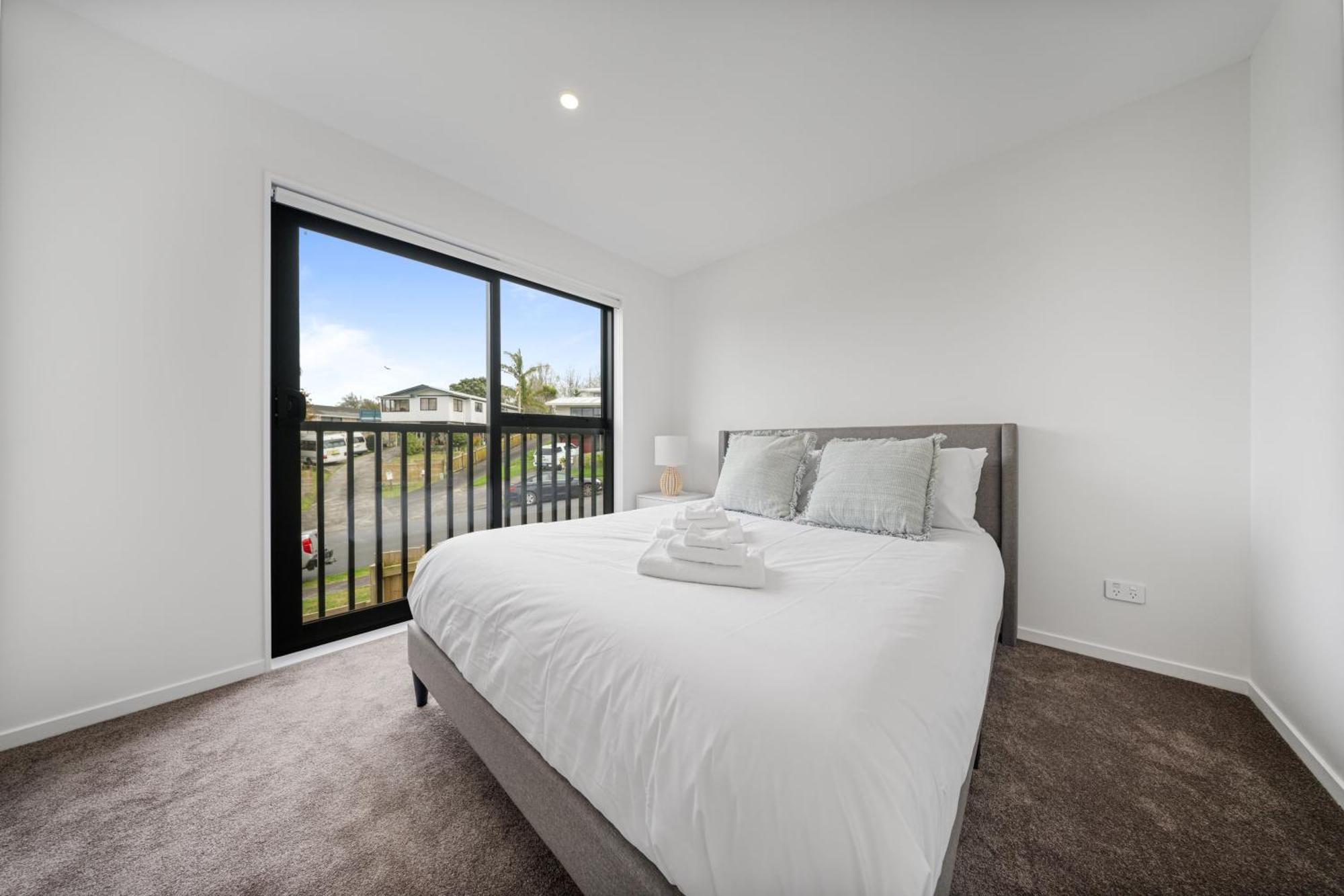 West Harbour Modern 4-Bedroom Retreat Auckland Esterno foto